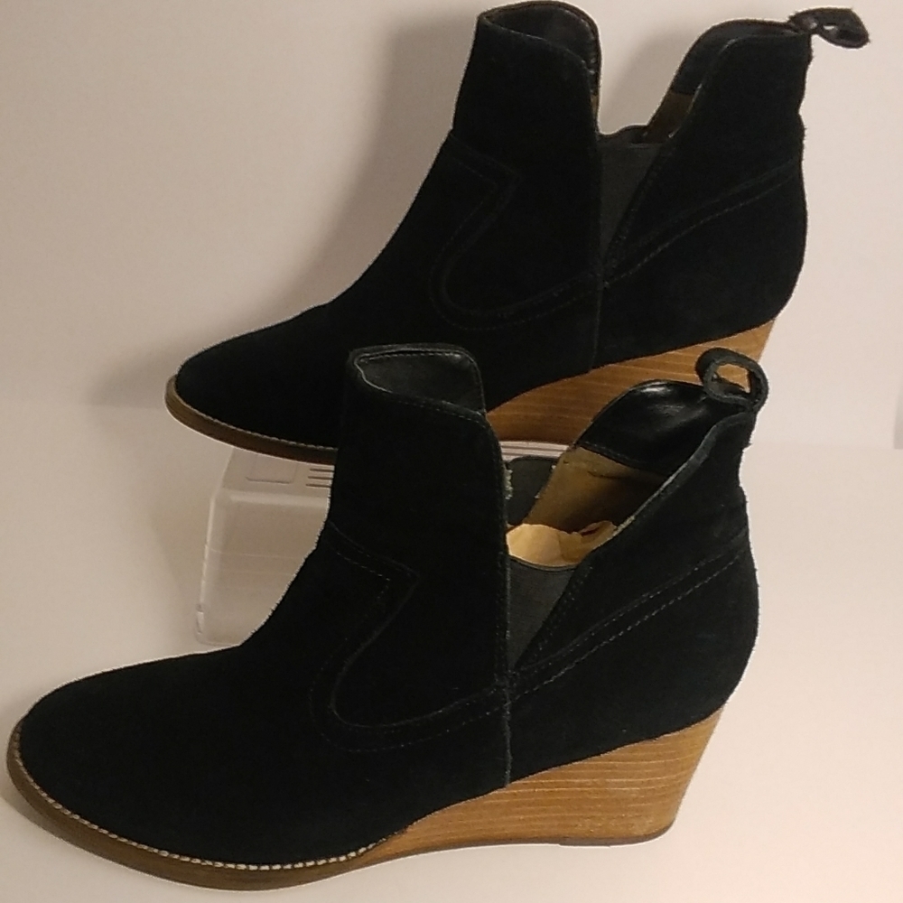 Blondo Black Leather Suede Waterproof Impermeable Ankle Boots Booties Size 9.5 M